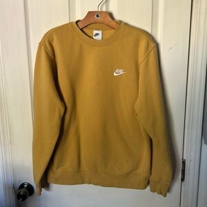 Used men’s sweatshirt